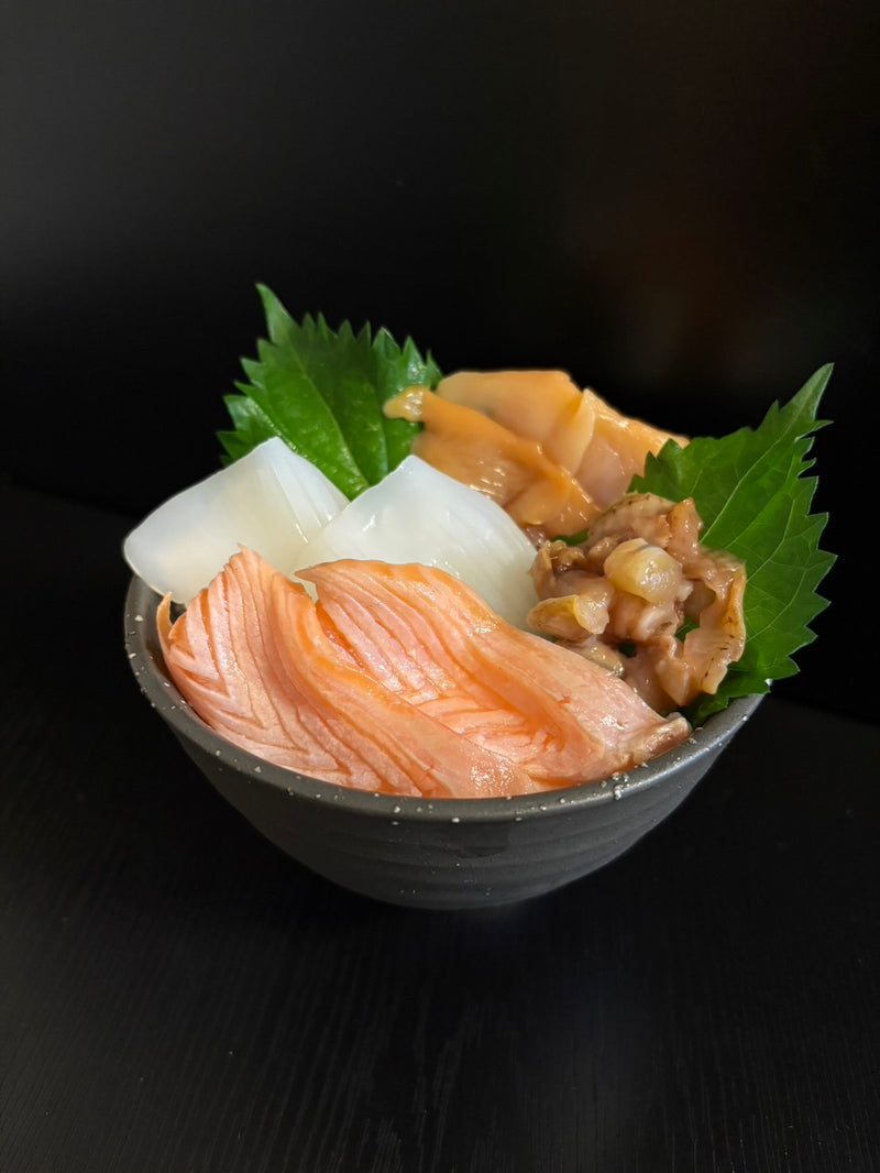 TVアニメ「弱虫ペダル LIMIT BREAK」コラボ海鮮丼　京都伏見高校丼